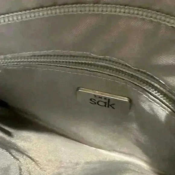 The Sak Mini Crocheted CrossBody Bag w Strap Fold Over Flap Zip Close Gray 7x6 - Picture 3 of 4